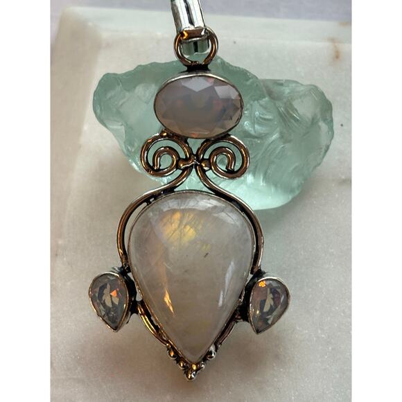 925 Sterling Large Rainbow Moonstone & Opalite Pendant - Picture 3 of 6